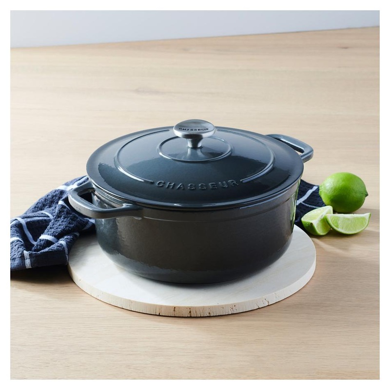 Chasseur Round French Oven Caviar 19206