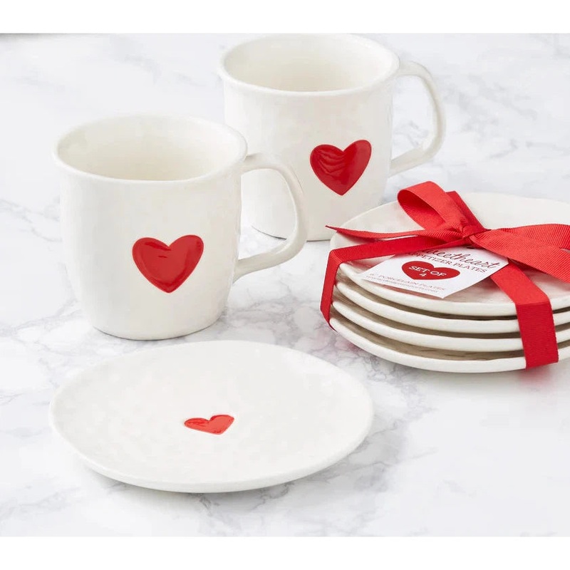 DII Appetizer Plates (Set of 4): Red Heart