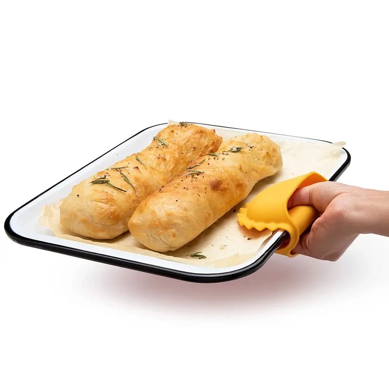 Monkey Business Oven Mitt: Mezzelune