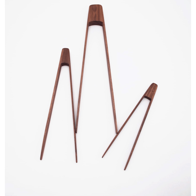 11/9/7 Walnut Wood Tongs: Small